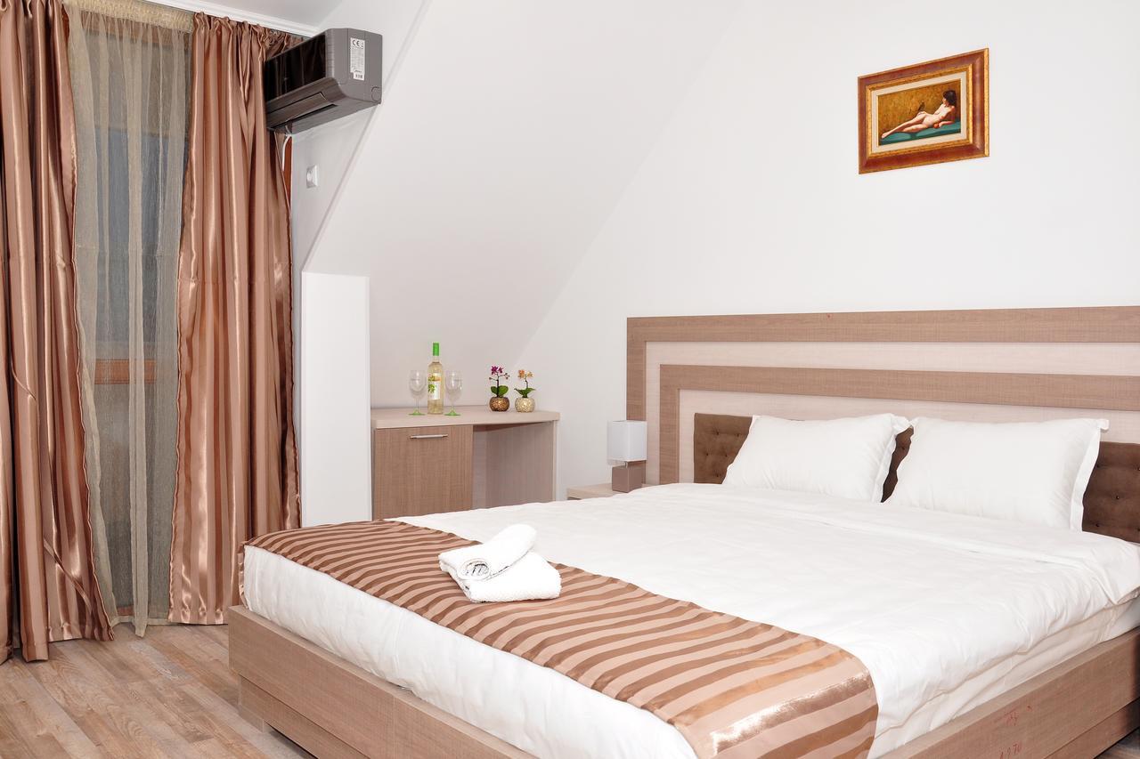 Lombardi Family Hotel Roese Buitenkant foto
