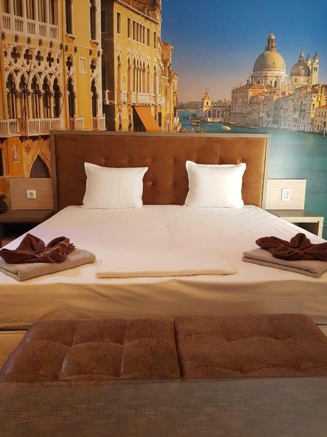 Lombardi Family Hotel Roese Buitenkant foto